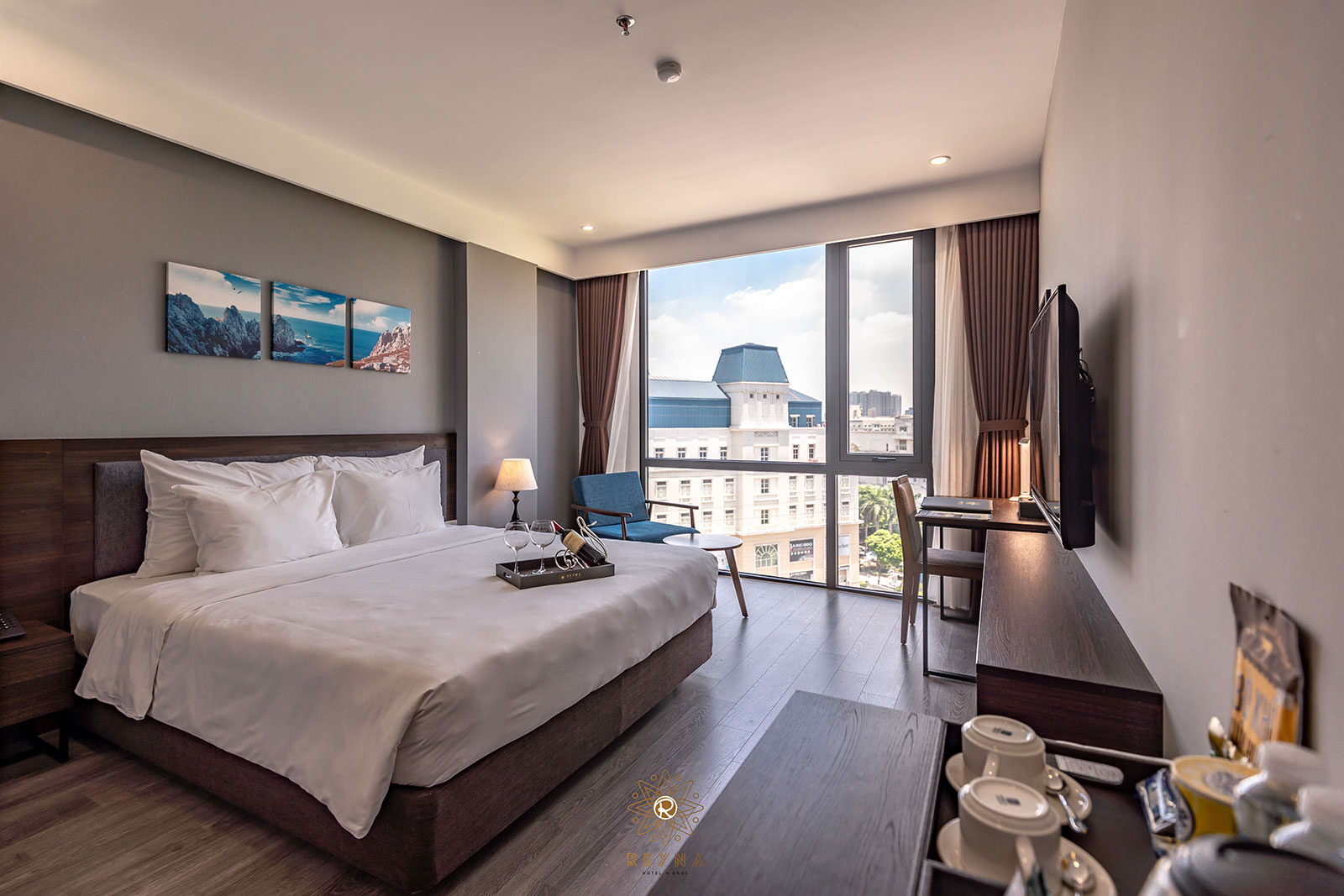 Reyna HaNoi Hotel