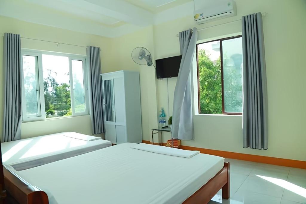 View Nhat Le Beach Hotel
