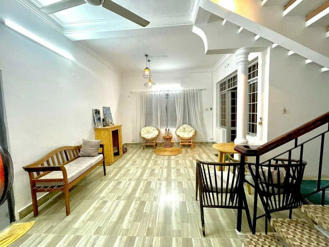 Đồi Sứ House