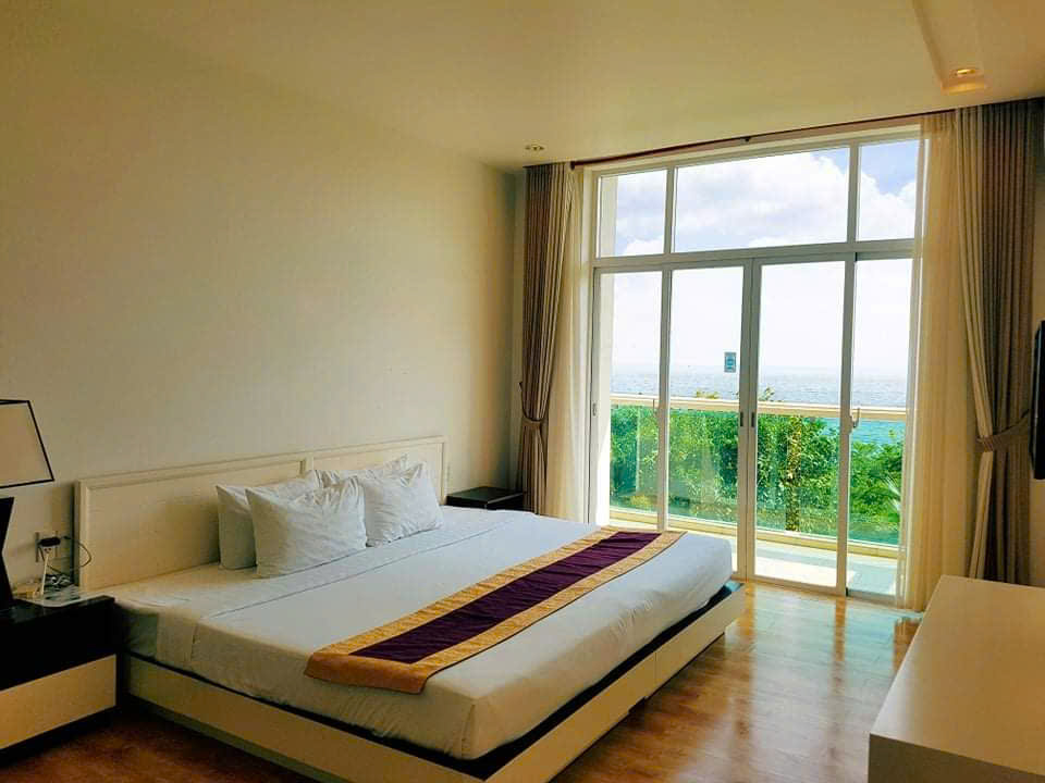 Sea-view Condo
