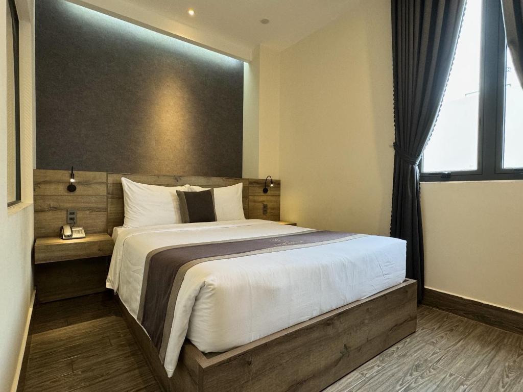 Lion Hotel 5