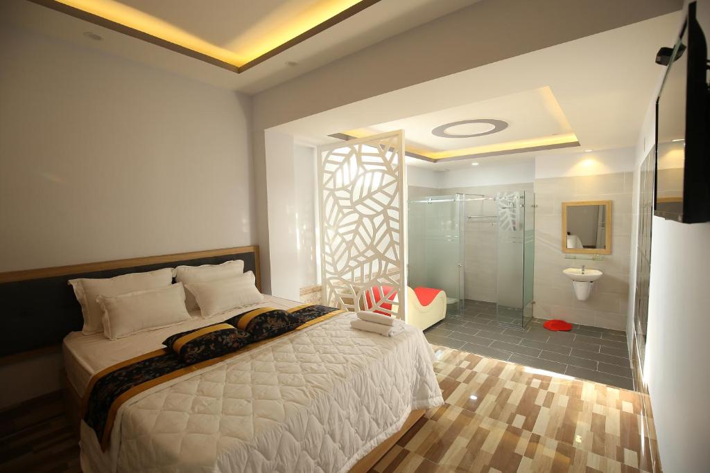 Tina 2 Hotel