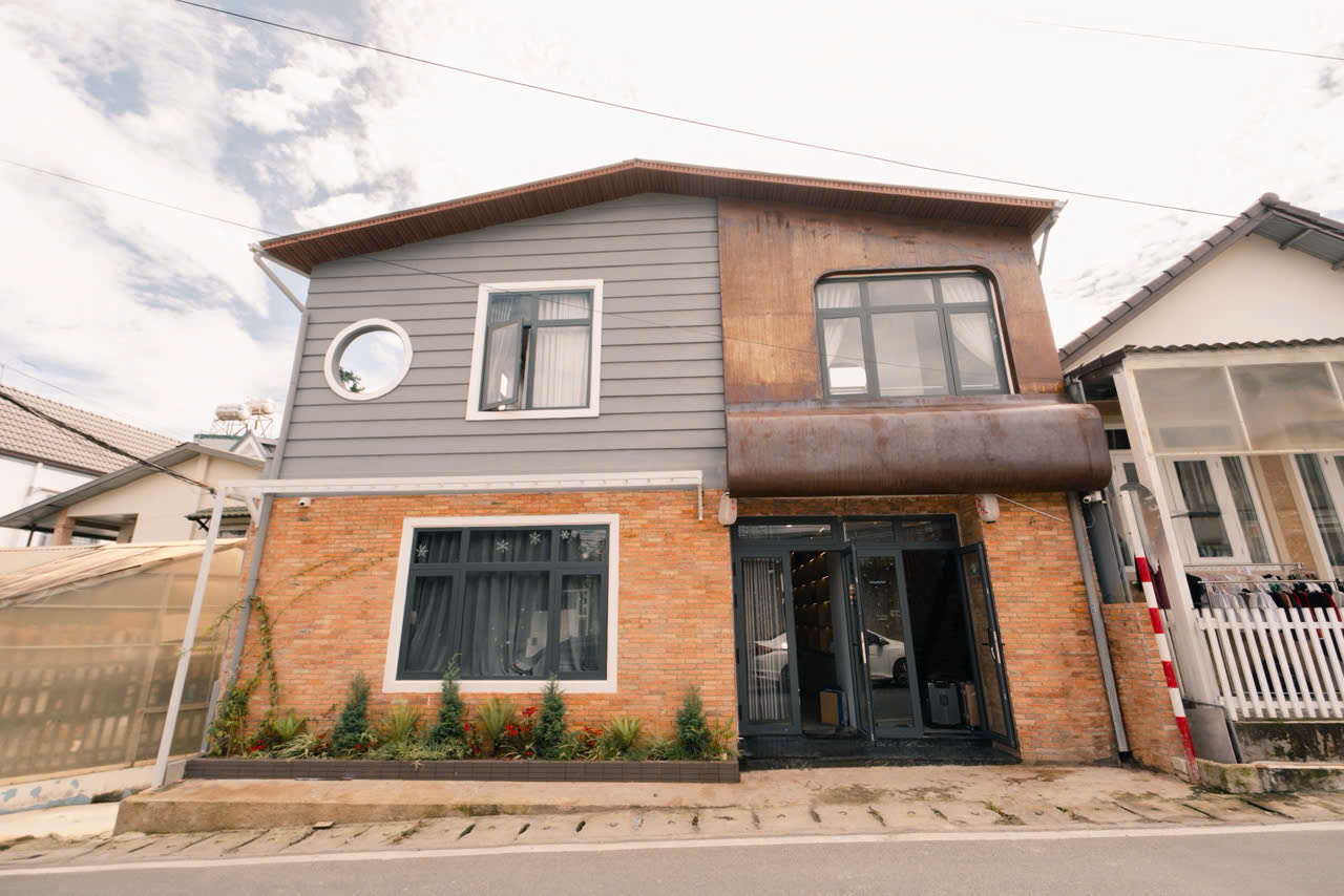 Cami House 2