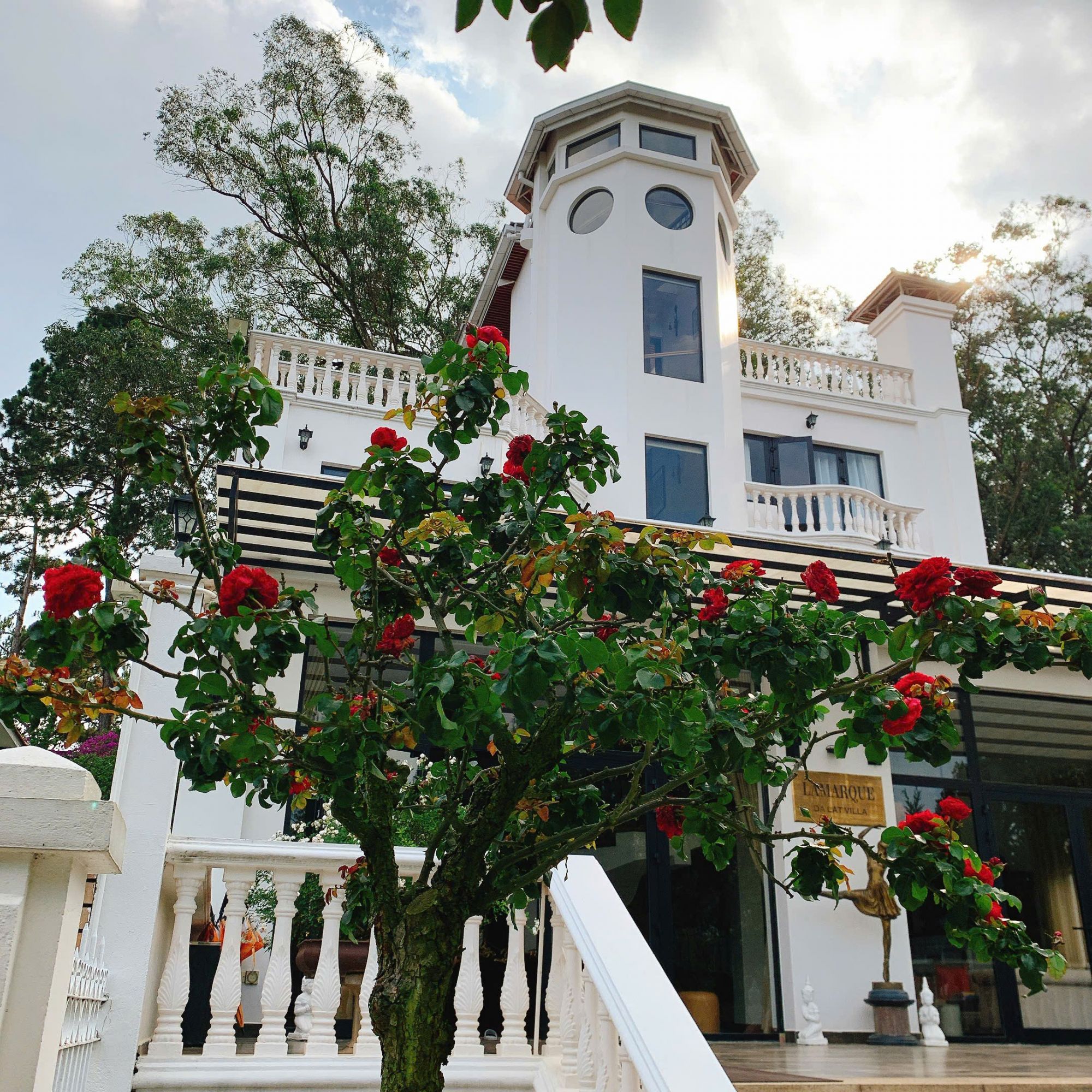 Lamarque Villa