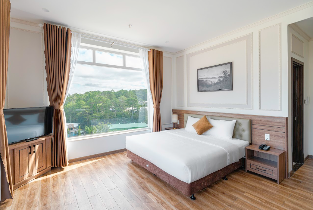 Pine View Hotel
