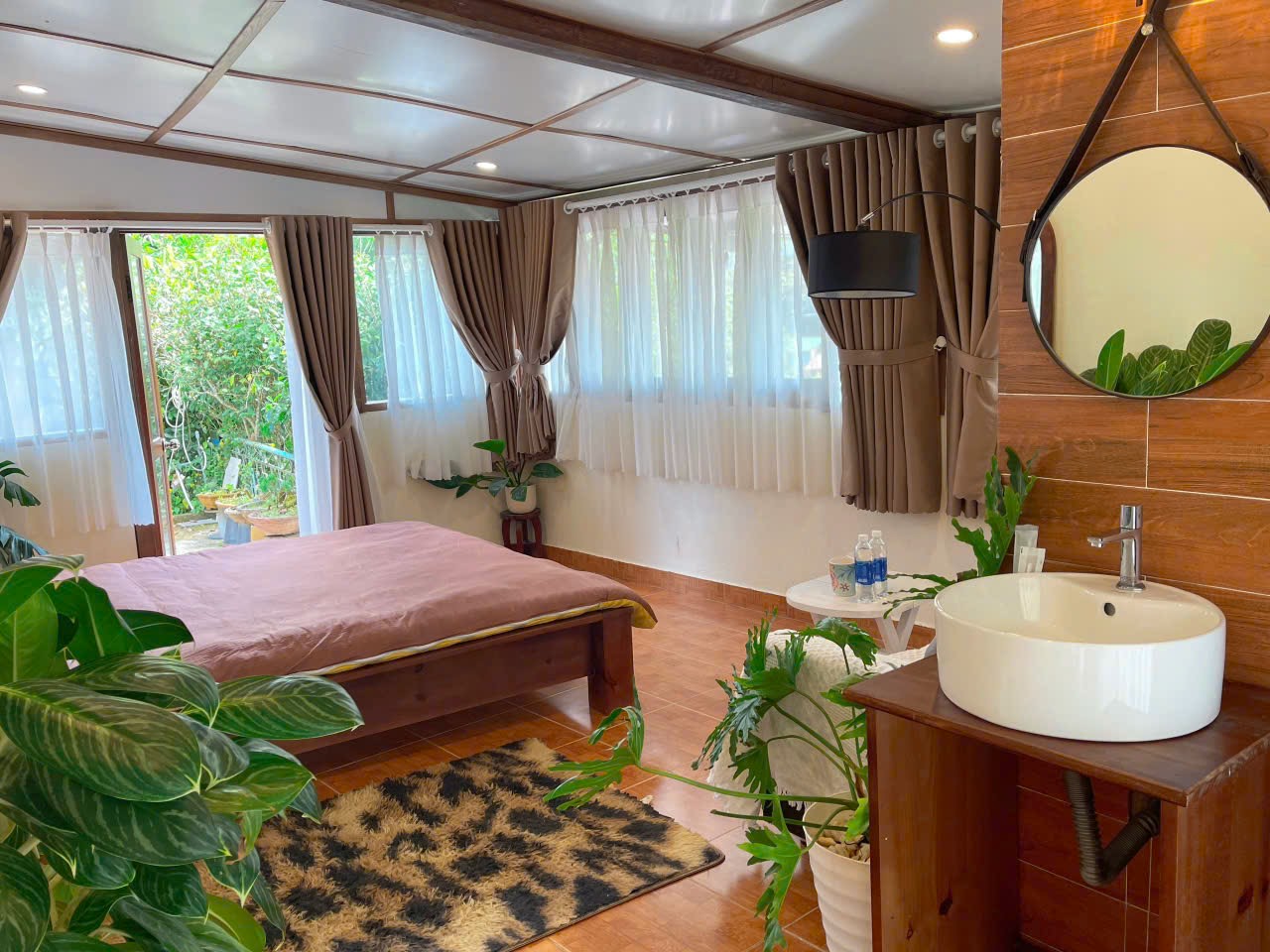A4 Homestay
