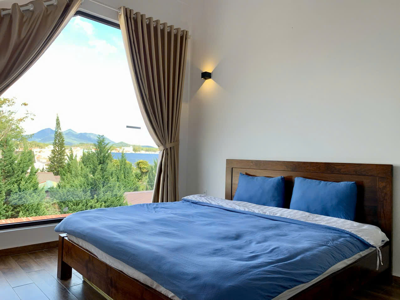 Blue Light Homestay