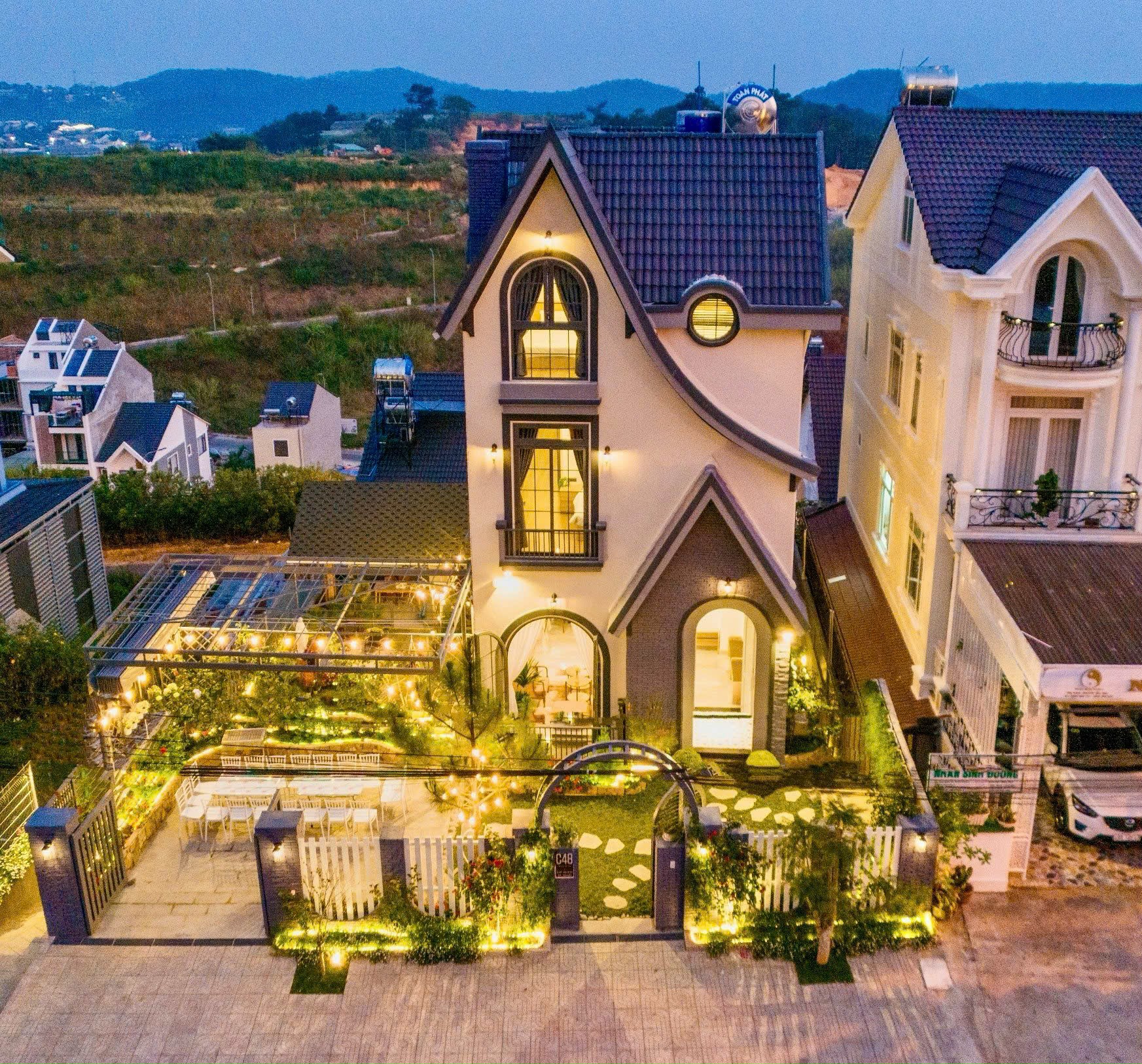 C48 Villa