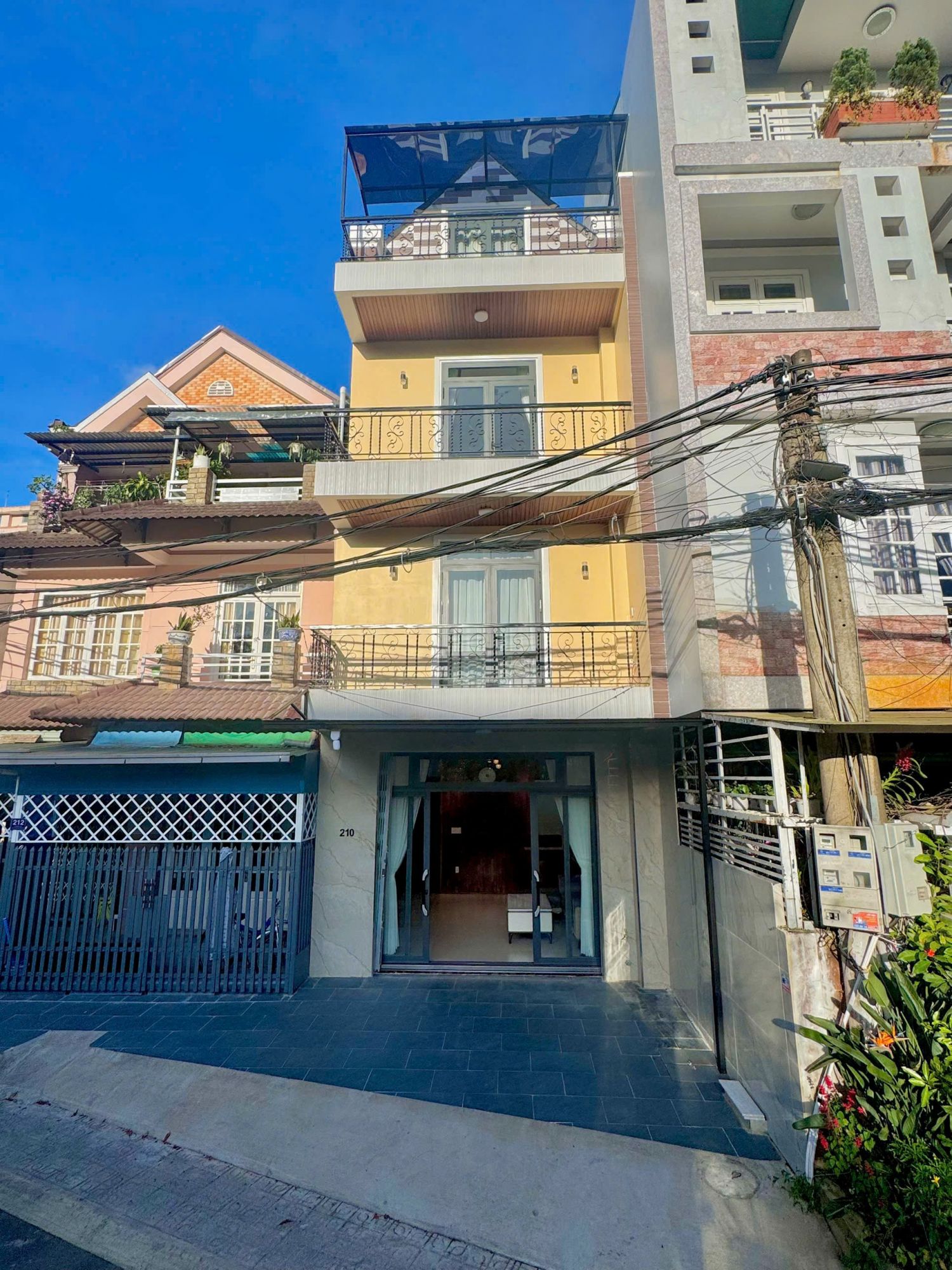 Nhà Phố