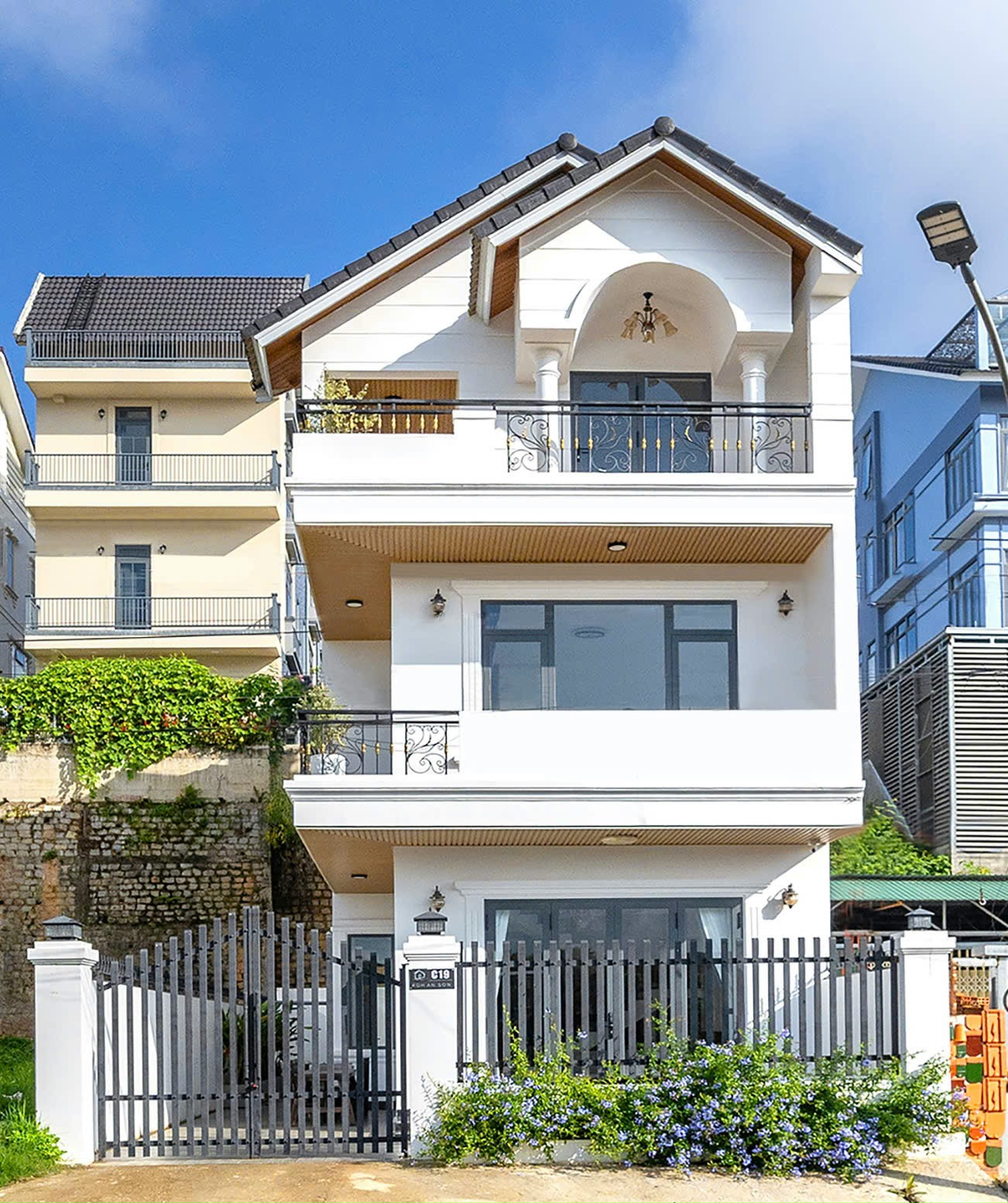Pura Villa