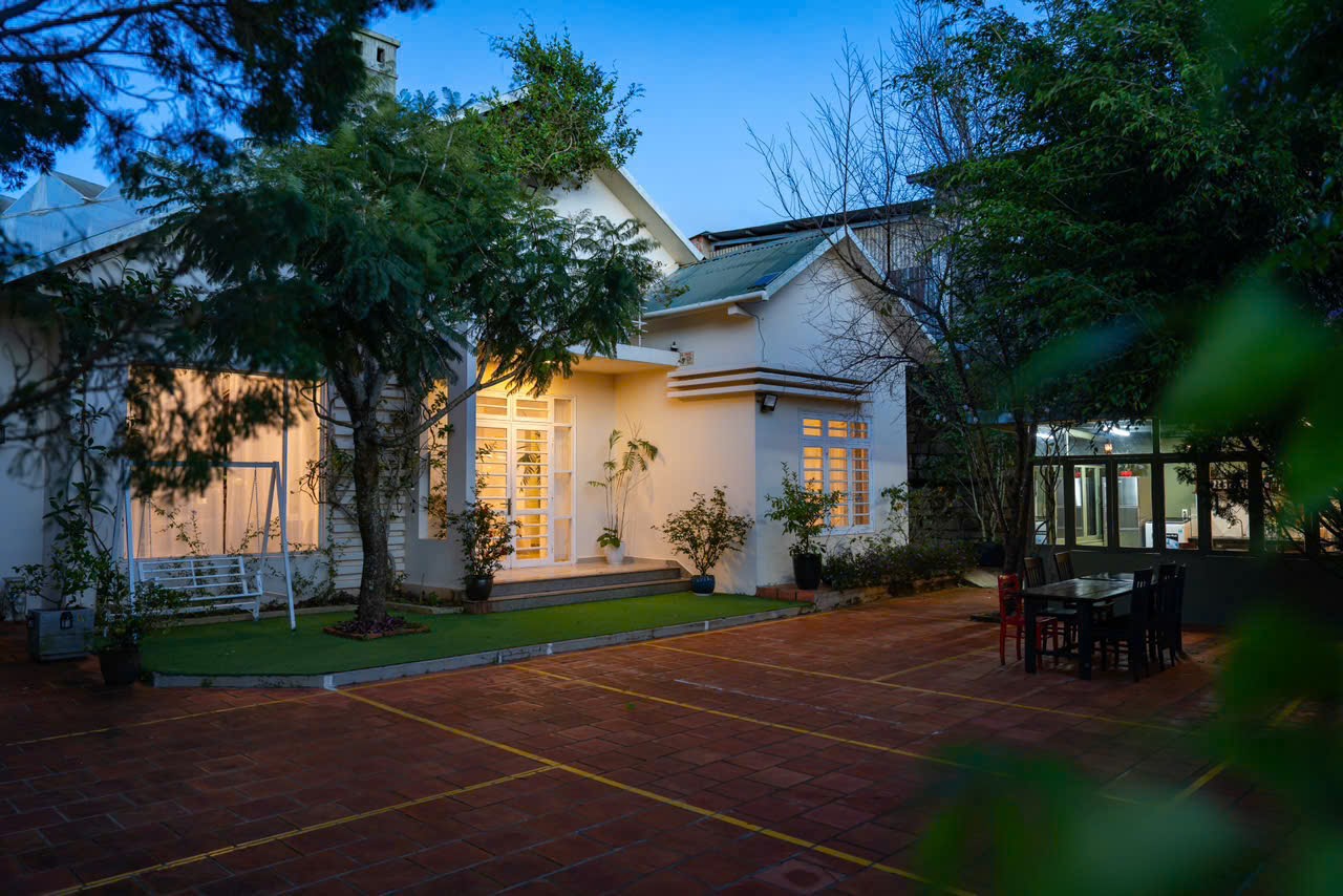 Xóm Lèo House