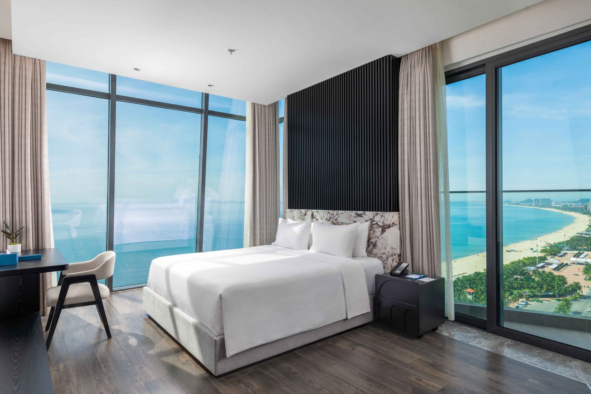 Awaken Danang Hotel 