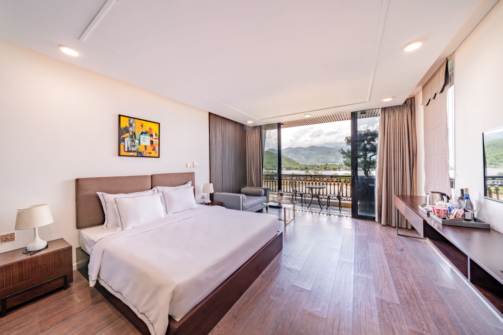 Cami Riverside Resort