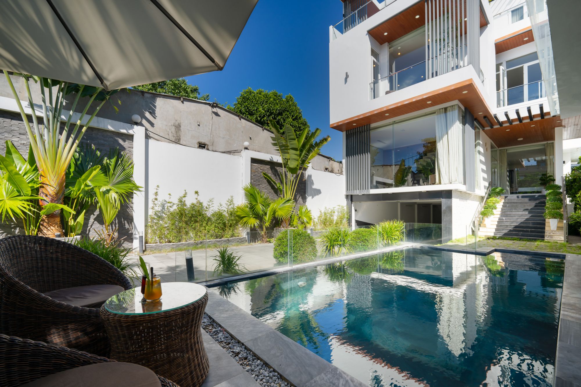 T P Pool Villa