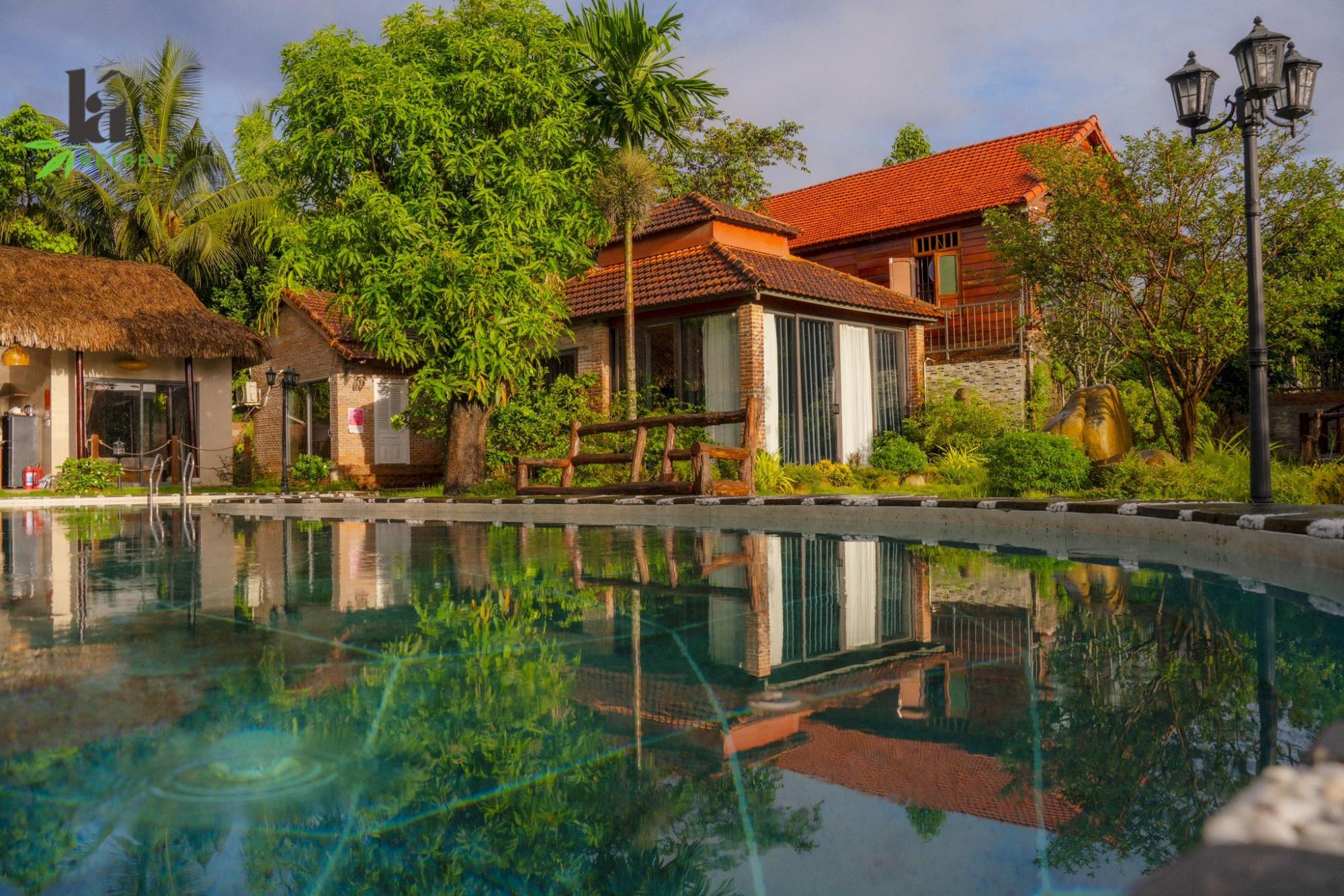 Lá Retreat