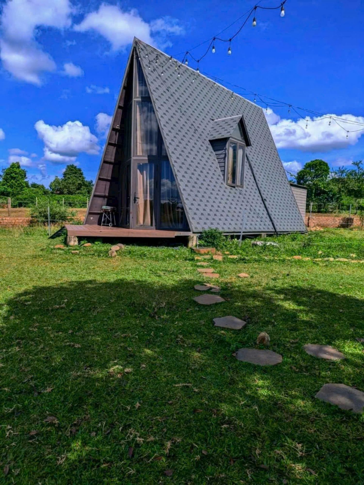 Hồ Nhà Yên Retreat