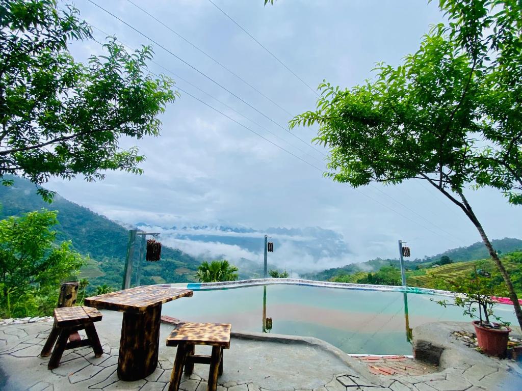 Khuổi My Homestay