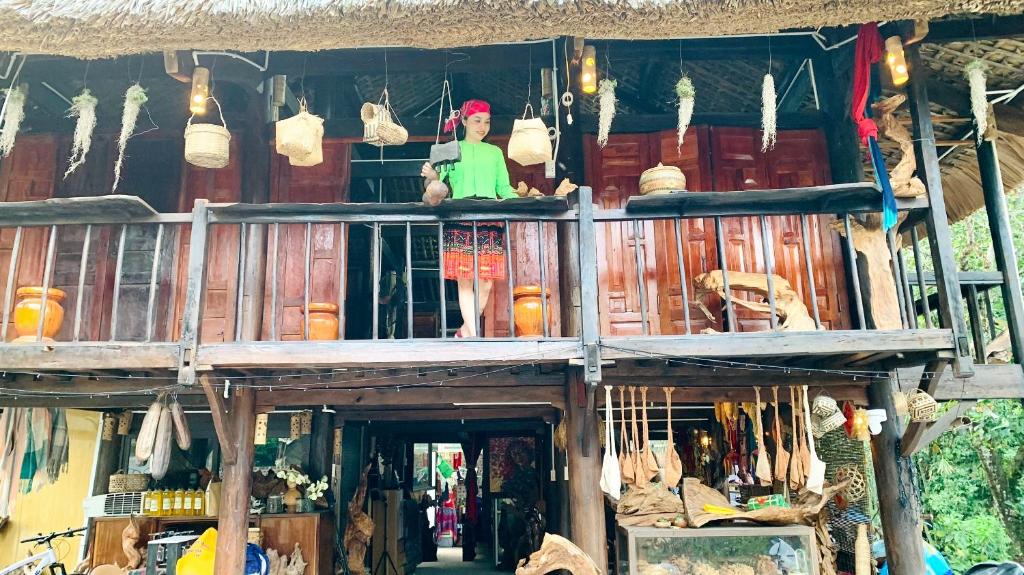Nhà Lá Homestay