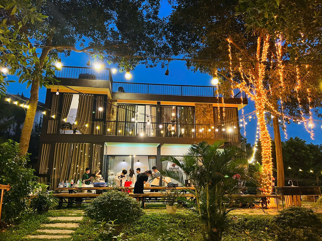 Moon Villa - Nhà Kính Châu Âu
