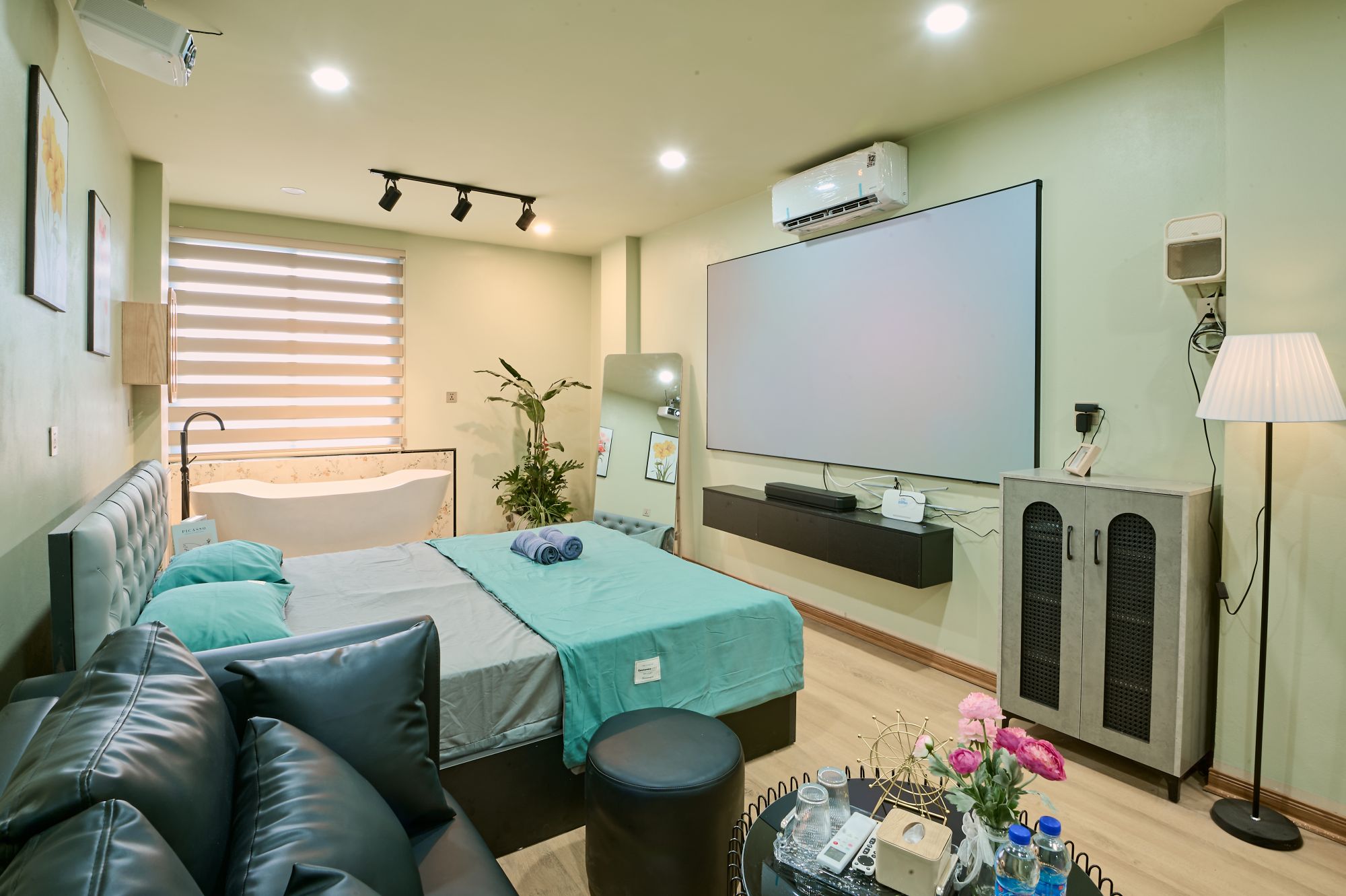 Hóng Homestay - 161 Thái Hà 