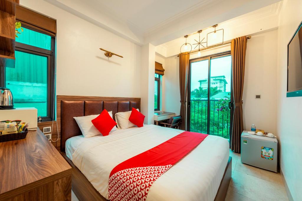West Lake Hotel