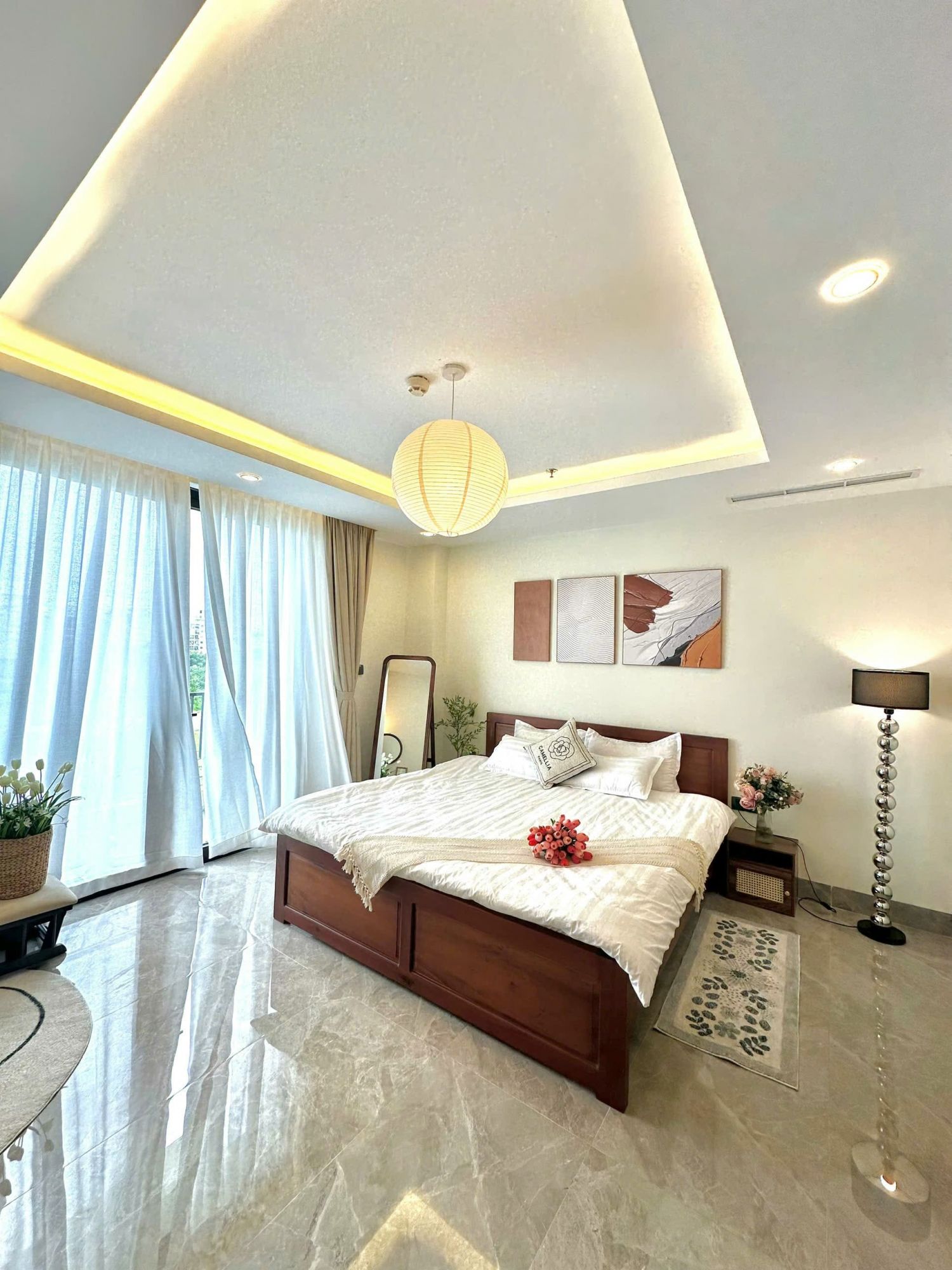 Lala Penthouse 2