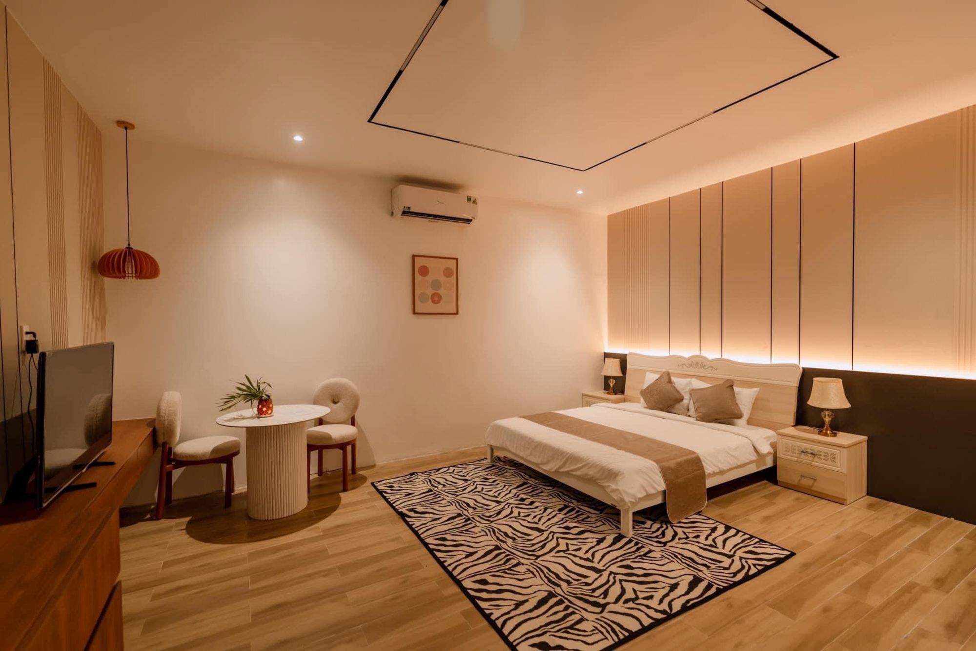 Gaki Hotel