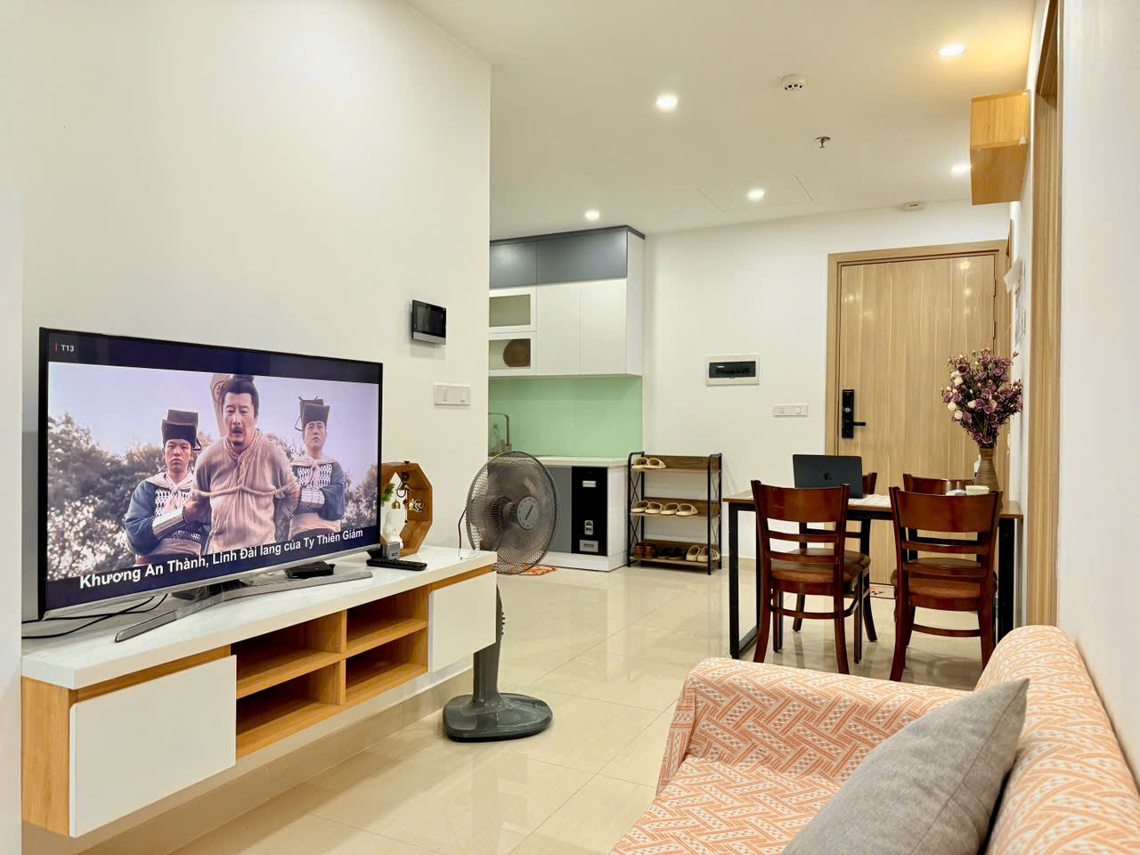 Nhà Bơ Homestay & Apartment