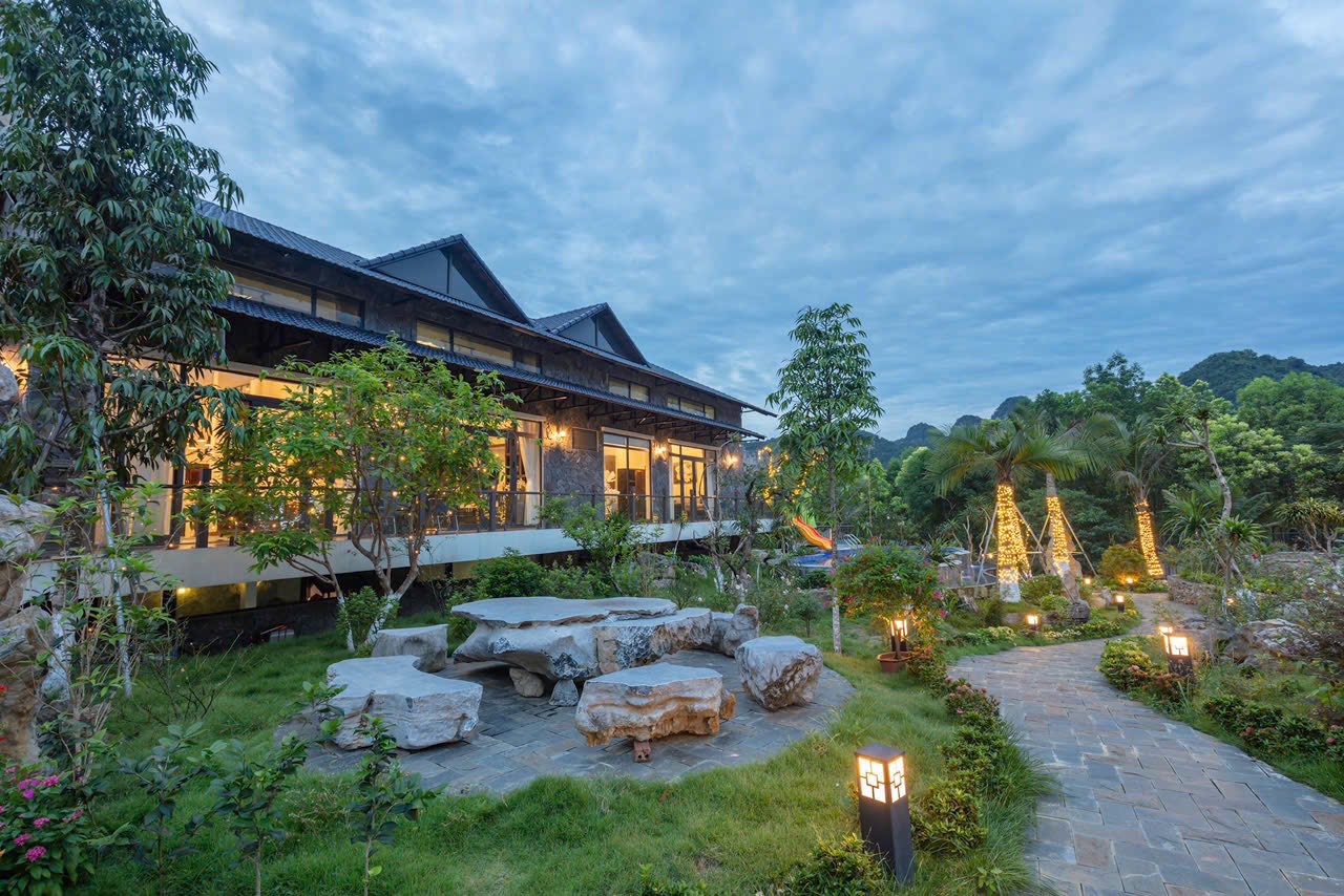 Ui Valley Chateaux 
