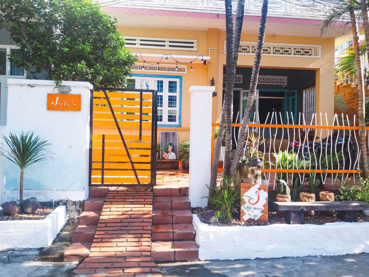 July's Homestay