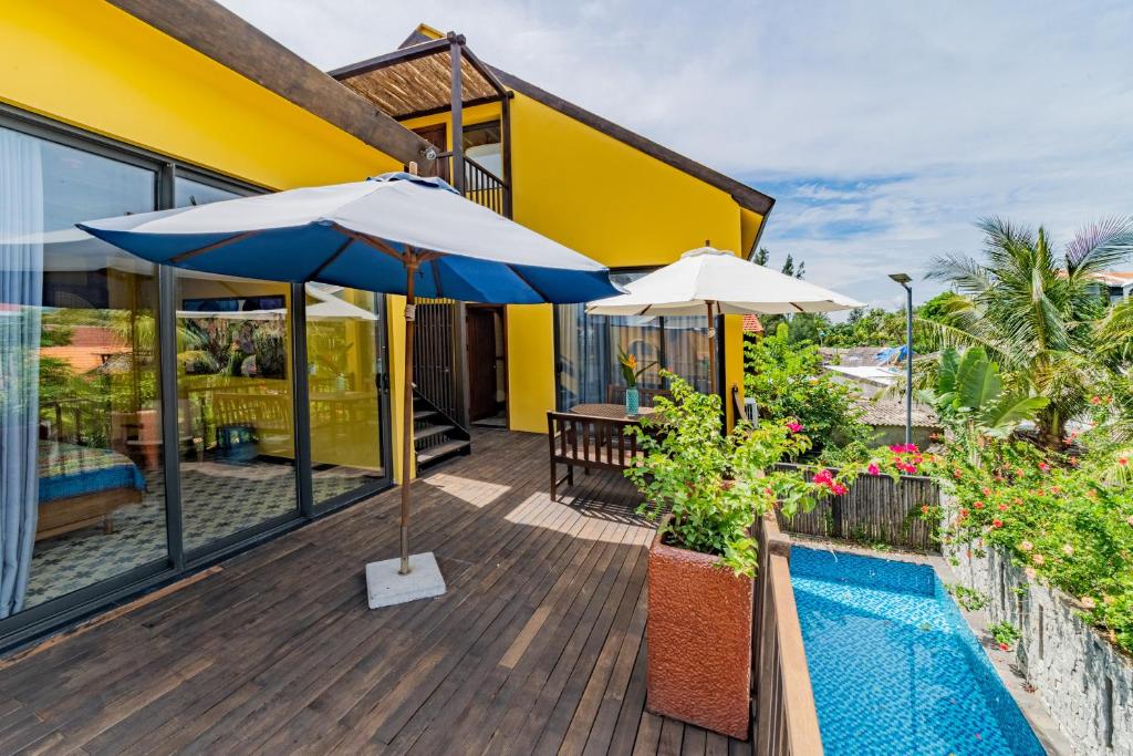 MAY Seaview Villa