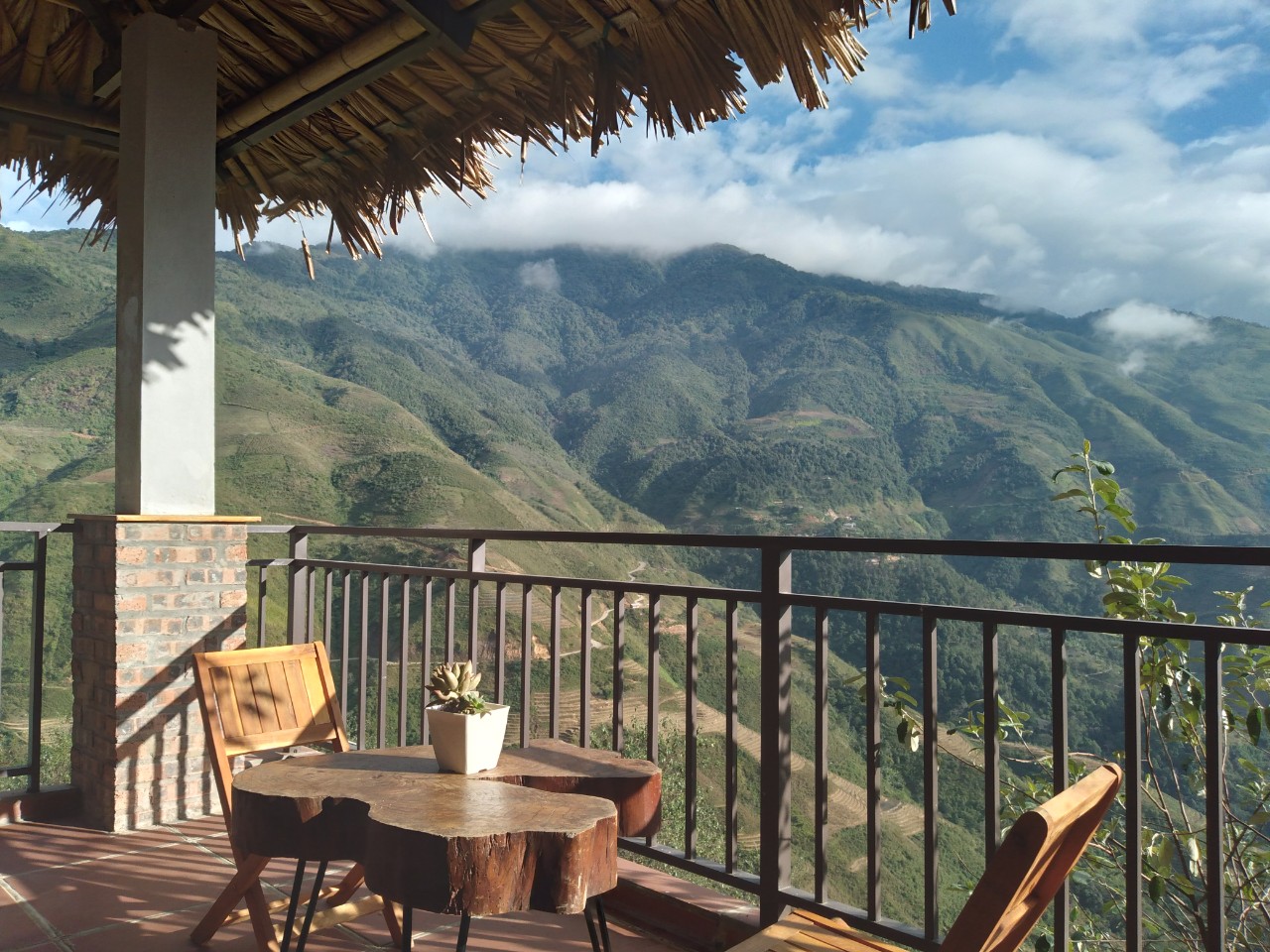 Tà Xùa Ecolodge