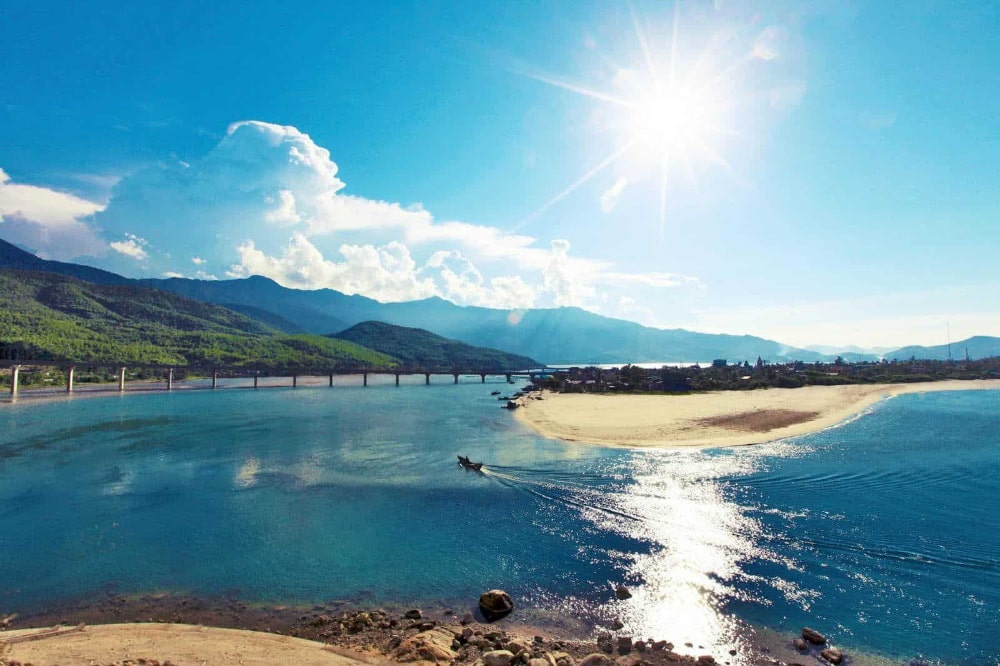 địa điểm du lịch huế nổi tiếng