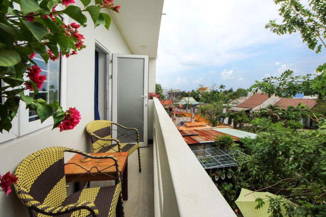 flame flowers homestay