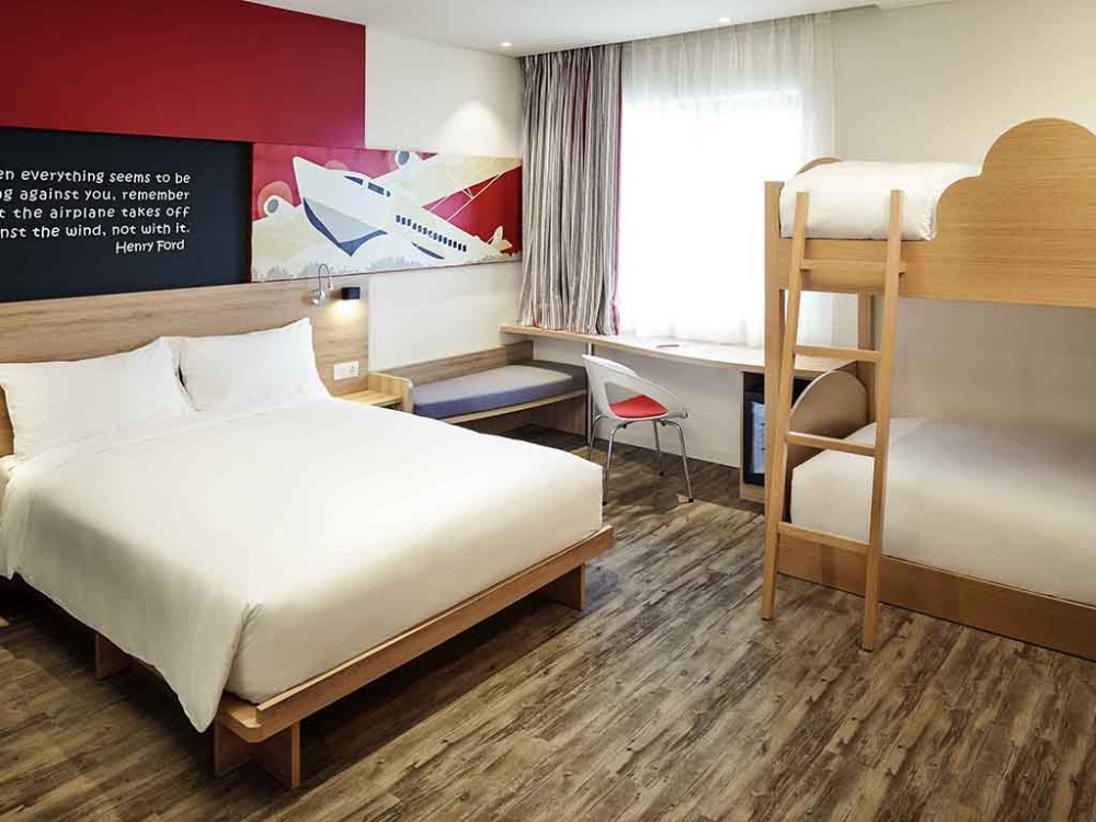 khách sạn ibis gần sân bay tân sơn nhất sài gòn