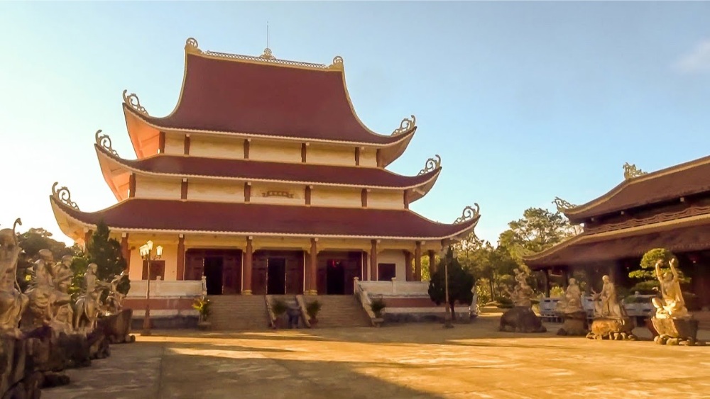 có gì chơi ở măng đen