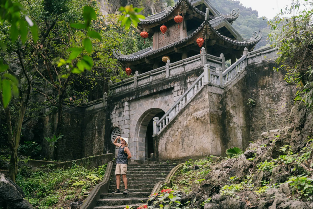 động am tiên tuyệt tình cốc ở ninh bình