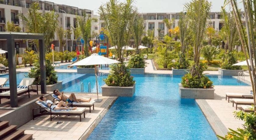 villa ở hạ long có bể bơi